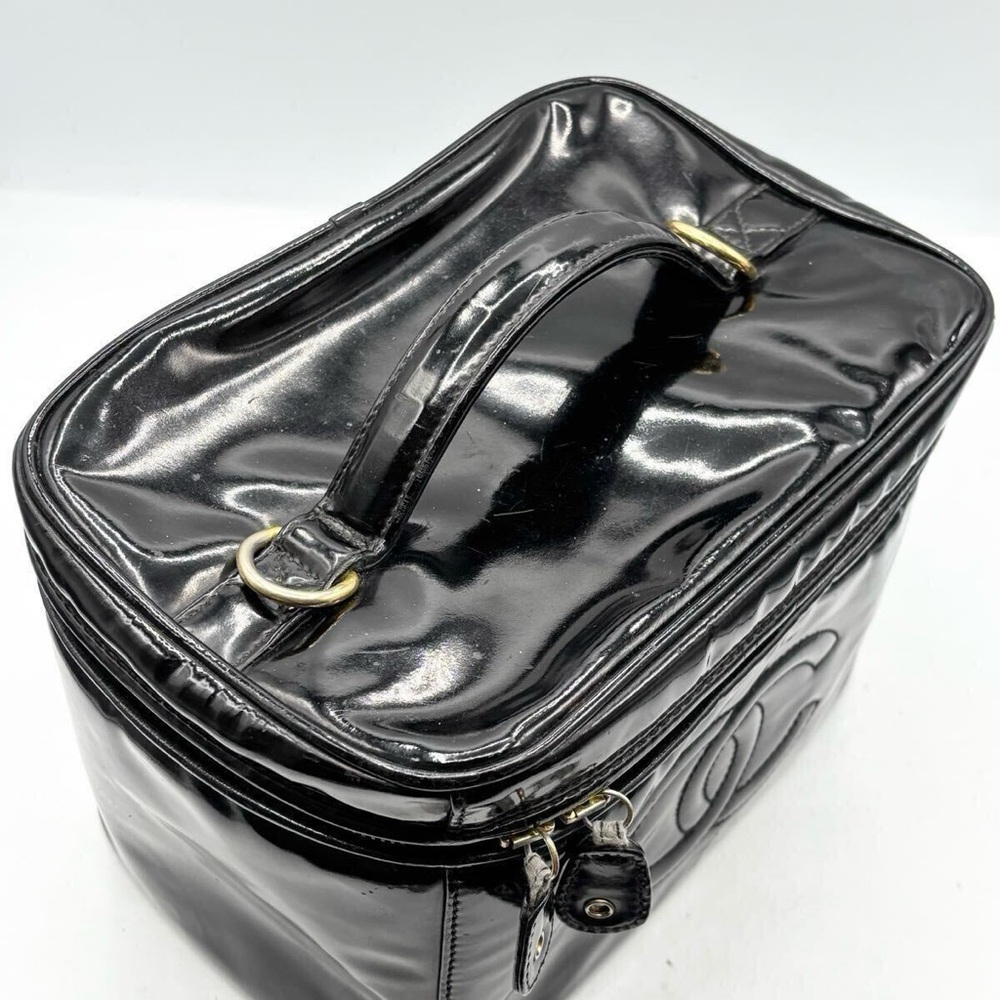 Chanel Coco Mark Large Vanity Patent Leather Cosmetic  Bag K000001-M1e2404-1 CC - Picture 8 of 11